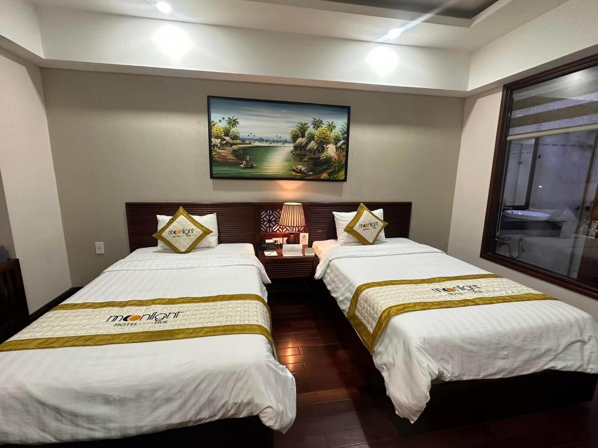 Moonlight Hotel Hue Exterior photo