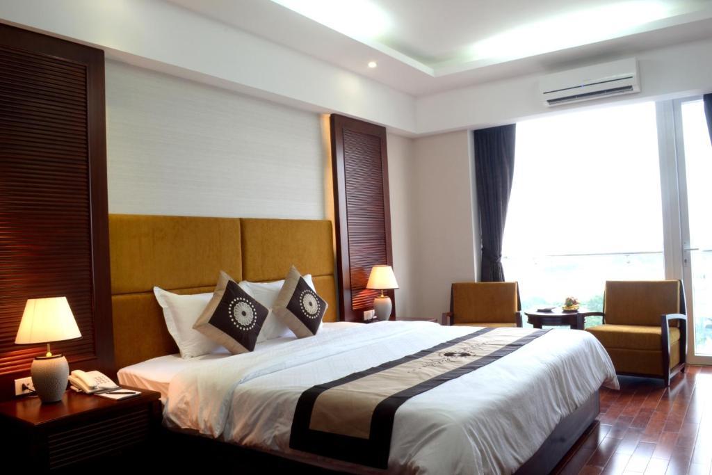 Moonlight Hotel Hue Room photo