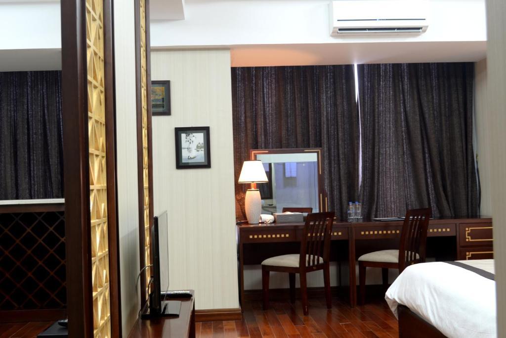 Moonlight Hotel Hue Room photo